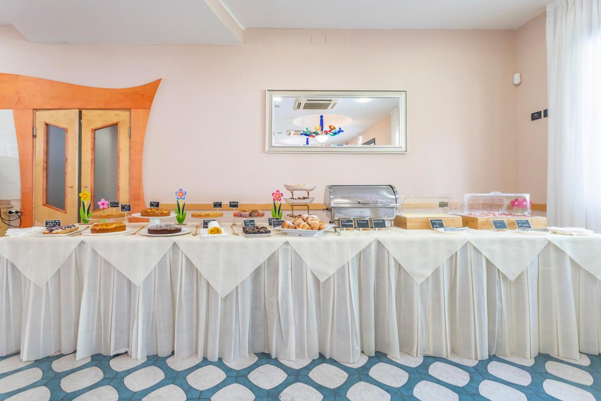 Hotel Vannucci Rimini Zewnętrze zdjęcie